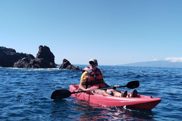 Kayak & Snorkel in Alcalá - single kayaks, max. 6 people