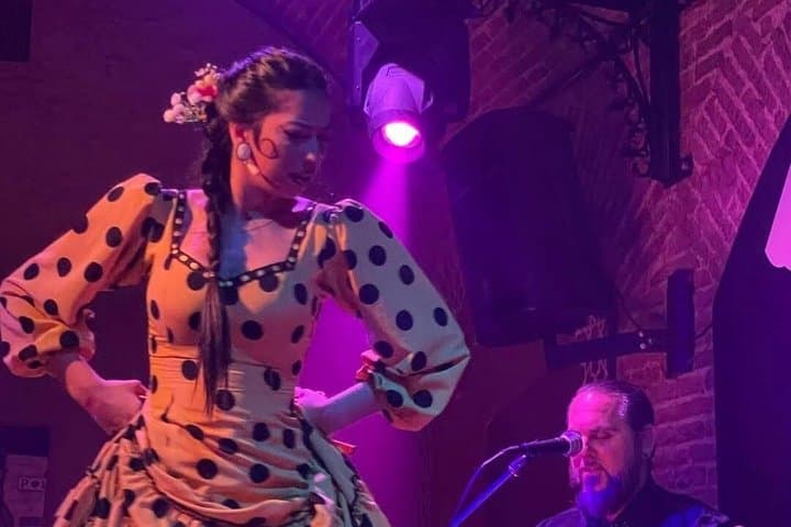 Intimate Flamenco Show in El Gothic Barcelona