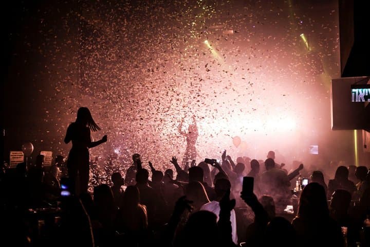 Barcelona Pub Crawl Experience with VIP Nightclub Entry