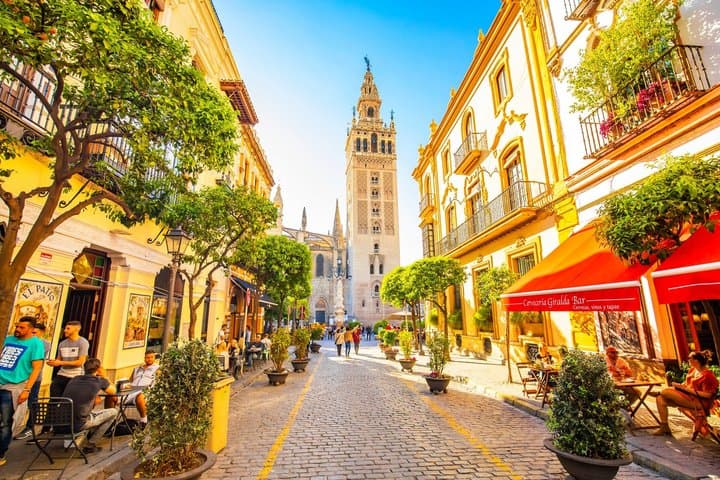 Private Shore Tour: Royal Alcázar, Cathedral & Giralda of Seville