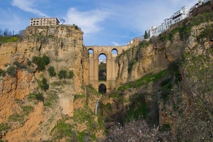 Private Transfer from Málaga to Seville with stop in Ronda