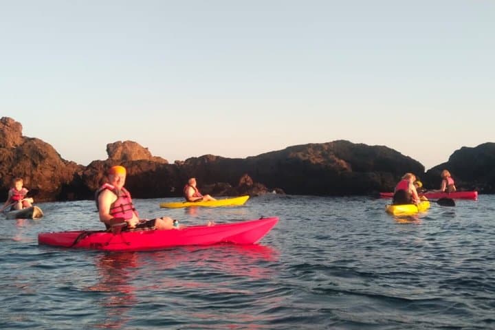 Sunset kayaking trip in Alcalá: single kayaks, max. 6 people
