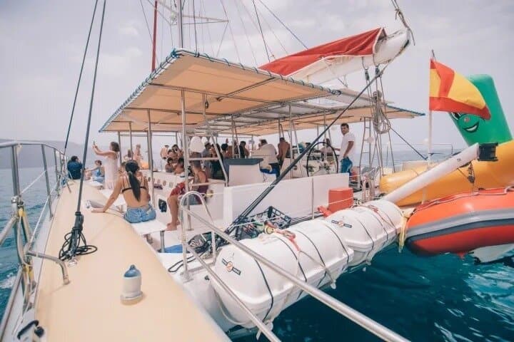 Catamaran Sailing Day To La Graciosa with Lunch