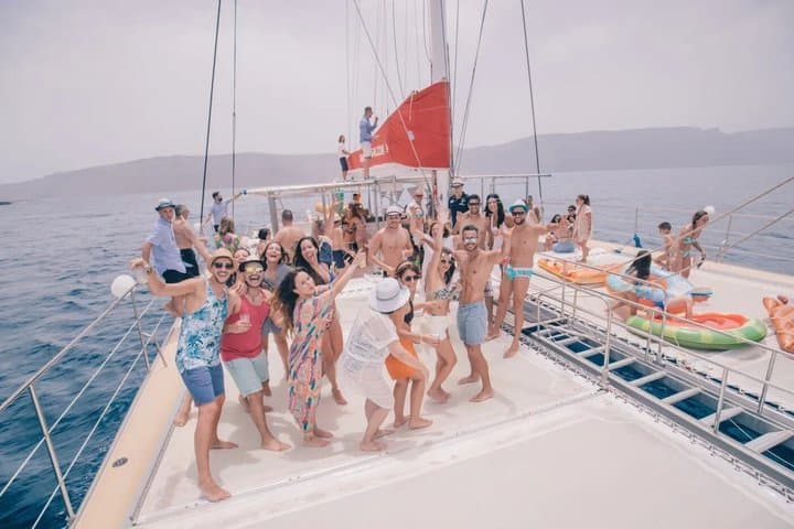 Catamaran Sailing Day To La Graciosa with Lunch