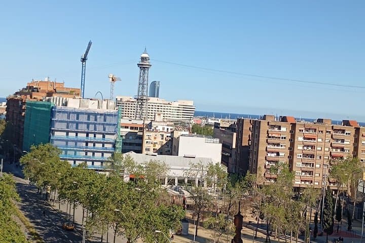 Private Transfers from Barcelona city to Airport