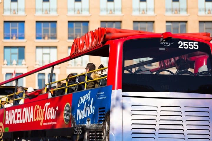 Barcelona City Tour Hop-On Hop-Off with Optional Catamaran trip