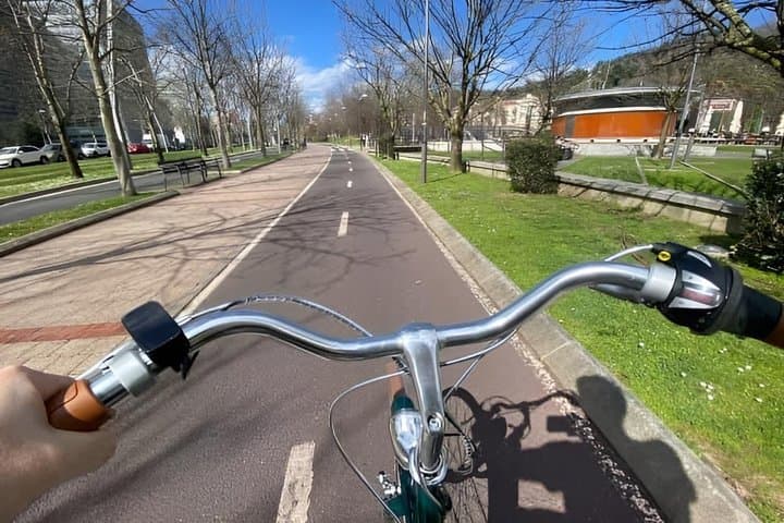 Private Bilbao to Getxo Scenic Bike Tour with Coastal Views