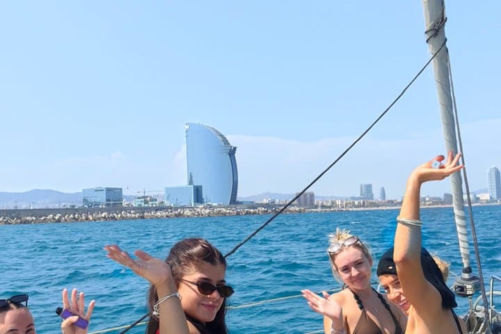 Barcelona Private Sailboat Tour with Local Drinks & Snacks
