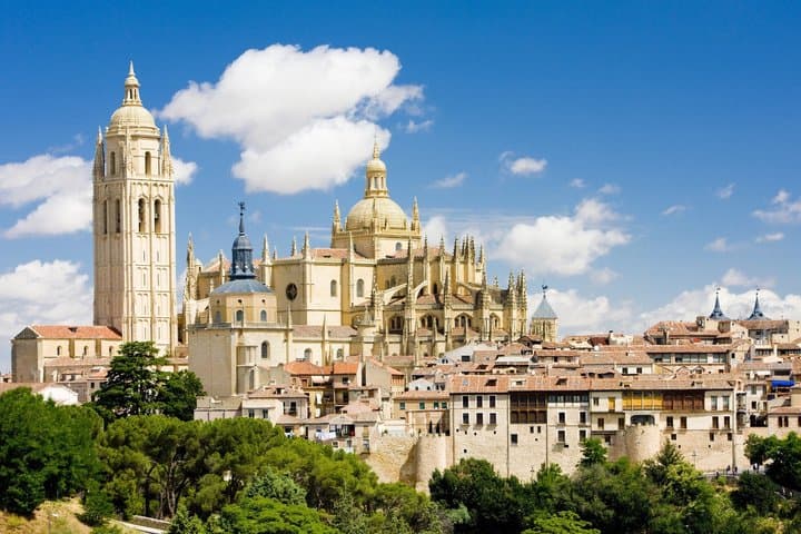 Guided tour of Segovia and Alcázar