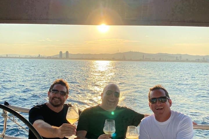 Barcelona Sunset & Daytime Sailing Tour with Drinks & Snacks