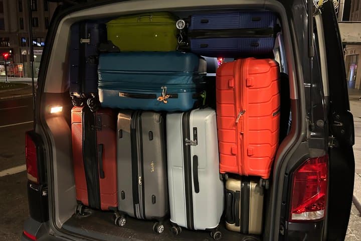Transfer Leon Asturias Airport