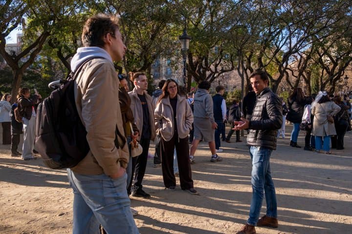 Barcelona: Catalonia’s Heart – Old Town Walking Tour