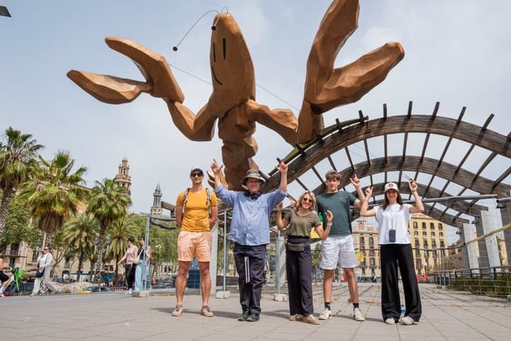 Barcelona: Gaudí, Landmarks & Hidden Gems Bike Tour