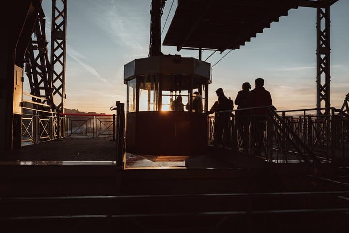 Ebike, Cable Car and Sailing Tour in Barcelona