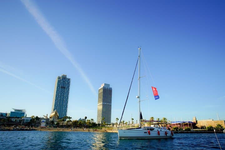 Ebike, Cable Car and Sailing Tour in Barcelona