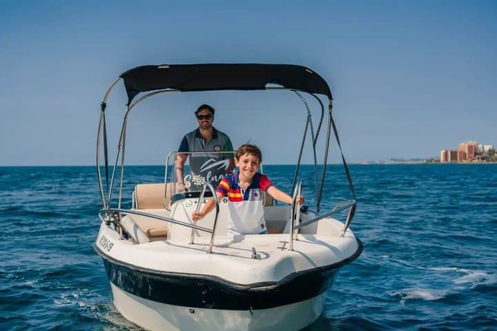 Private boat rental without title dolphin watching