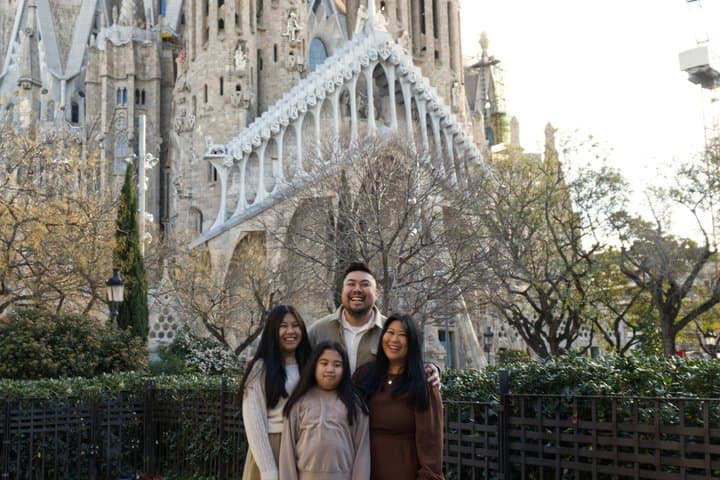 Barcelona Express: 3 Hour Iconic Highlights & Best Photo Spots