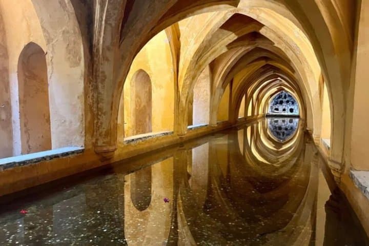 Private Family Alcazar Tour in Seville for Kids