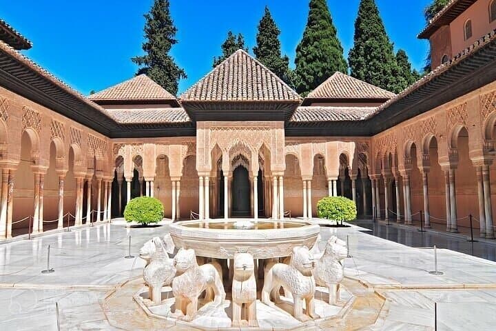 Alhambra and Nasrid Palaces Entry Ticket with Audio Guide