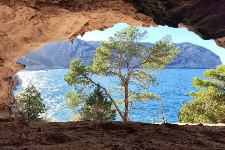 Coastal excursion to the Cave of Light with bath in Ibiza