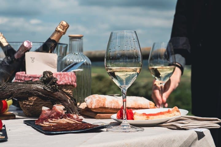 Private Montserrat Tour and Winery With Brunch From Barcelona