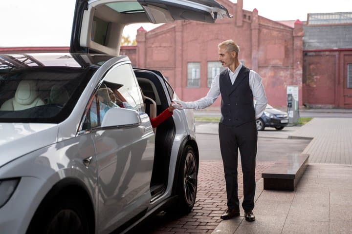 Seville Airport Transfers City Transfers and Disposal Services