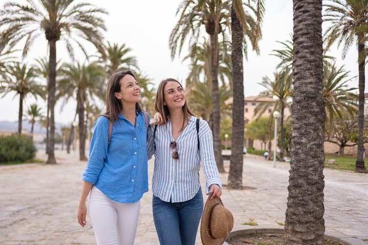 Old Town and Waterfront Private Photoshoot in Palma