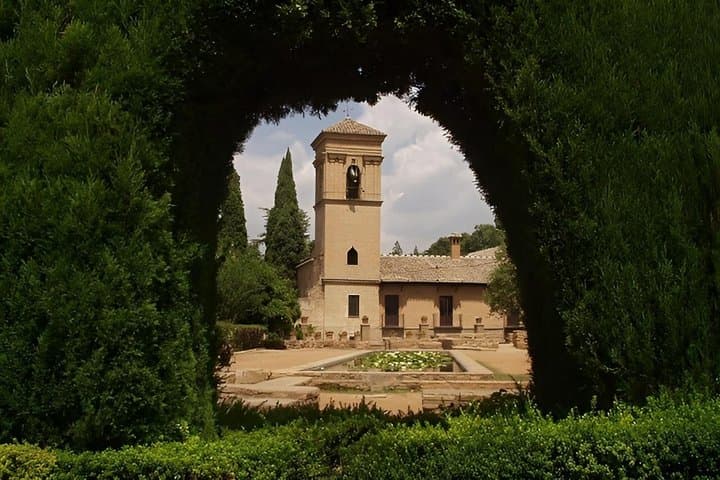 Guided Tour Alhambra, Generalife and Alcazaba without Nasrid Palaces