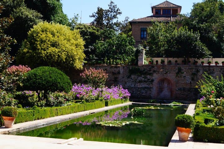 Guided Tour Alhambra, Generalife and Alcazaba without Nasrid Palaces