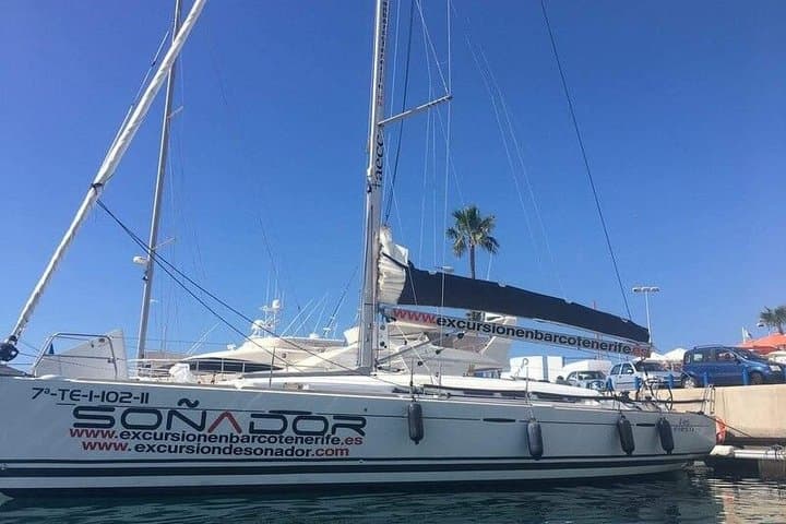 Small group sailing excursion 'Dreamer' with swimming