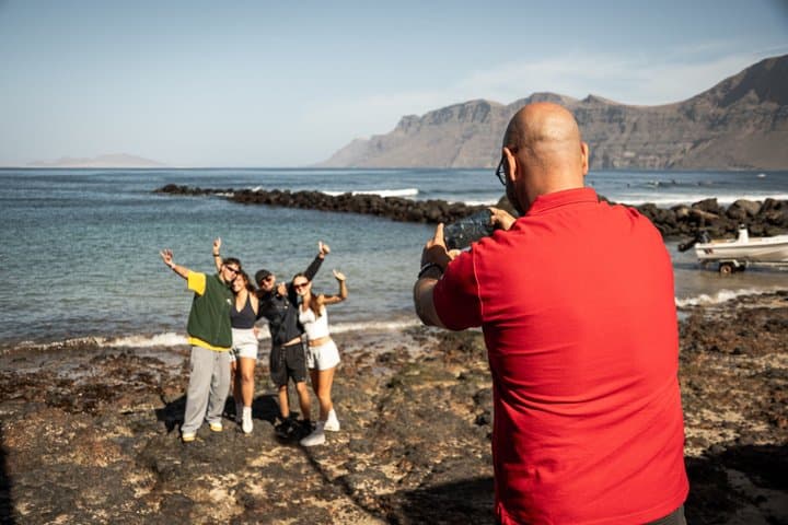 4x4 Lanzarote Tour to Famara Teguise Beach and Volcanoes
