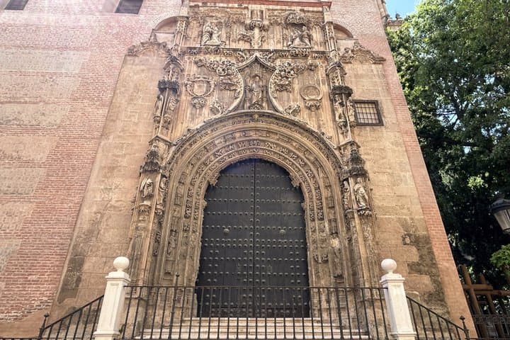 Discover Málaga History Secrets and Art