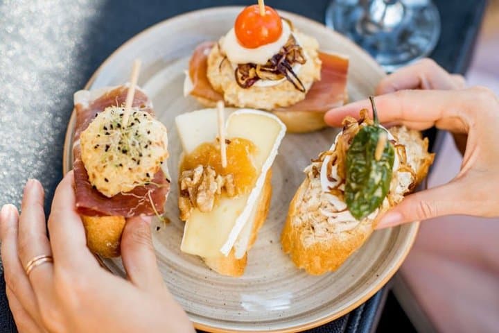 Private Walking Tour of San Sebastian San Telmo Museum Pintxos