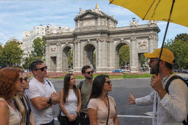 Madrid : Gran Via, Cibeles, Paseo del Prado and Retiro