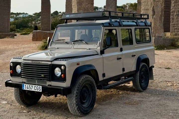 Ibiza en 4x4: Es Vedra, calas y puesta de sol