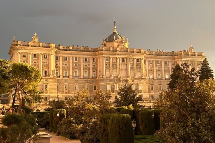 Madrid in 3 Hours Temples, Palaces and Local Myths Tour