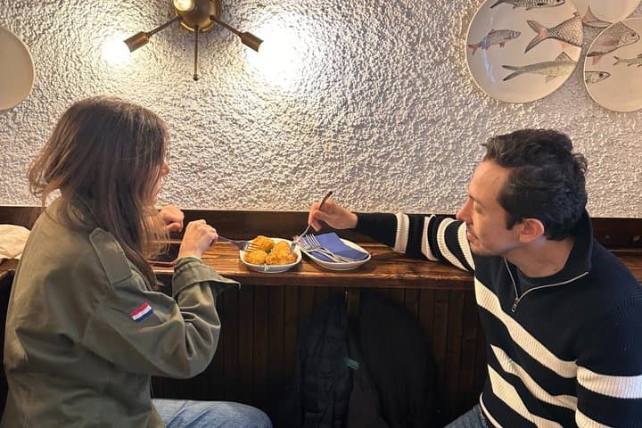 Tapas Tour in Malasaña and Chueca with Drinks