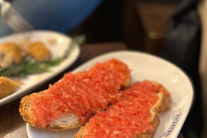 Tapas Tour in Malasaña and Chueca with Drinks