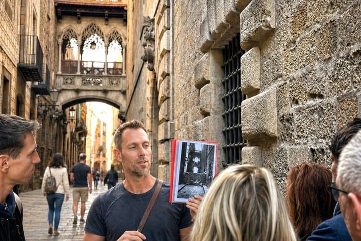 Ramblas, Old Town, Gothic and Gaudi Architecture Walking Tour