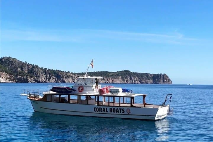 Sunset Cruise in Alcudia with Tapas & Swimming