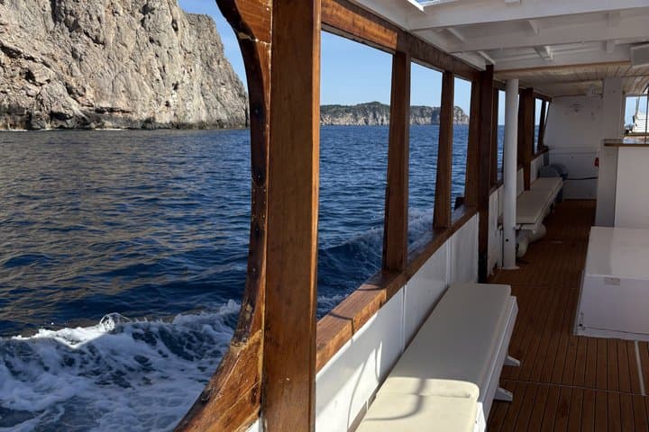 Morning Boat Trip in Alcudia with Swim Stop & Tapas
