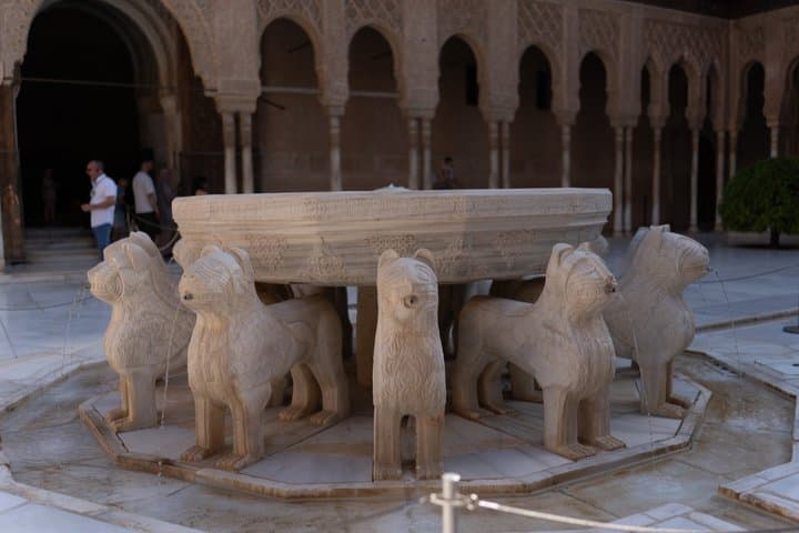 Alhambra Private Tour with Nasrid Palaces tickets