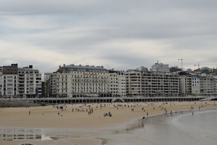 Private Photo Session with Sara in San Sebastián