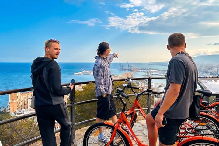 Malaga Highlights Guided Bike or E-Bike Tour with Local Guide