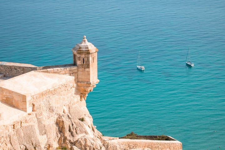 Self Guided Tour of Alicante Hannibal, Bonfires and Cannonballs