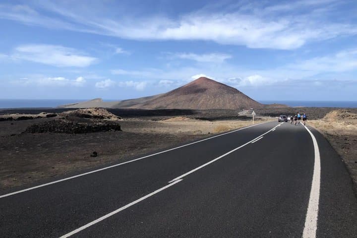 E-Road Bike Tour Lanzarote in El Golfo Green Lagoon