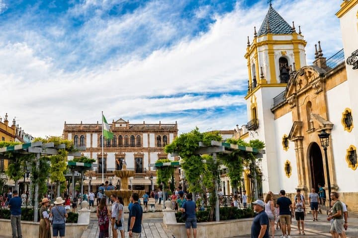 Round and Setenil of the Wineries with Transport from Malaga
