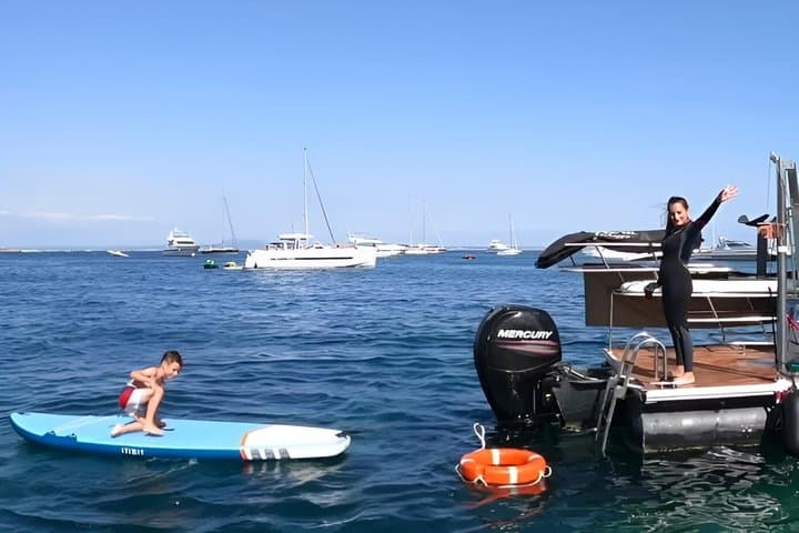 4 Hour Shared Coastal Boat Tour with Swimming Stops in Mallorca
