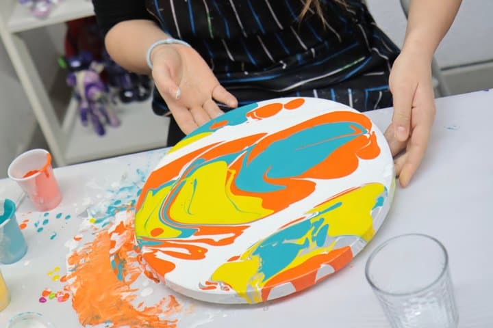 Alicante: Fluid Art-Therapy Workshop & Wine