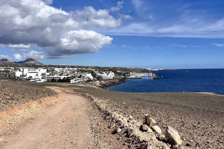 E MTB Tour Volcanic Views and Playa Quemada Coast